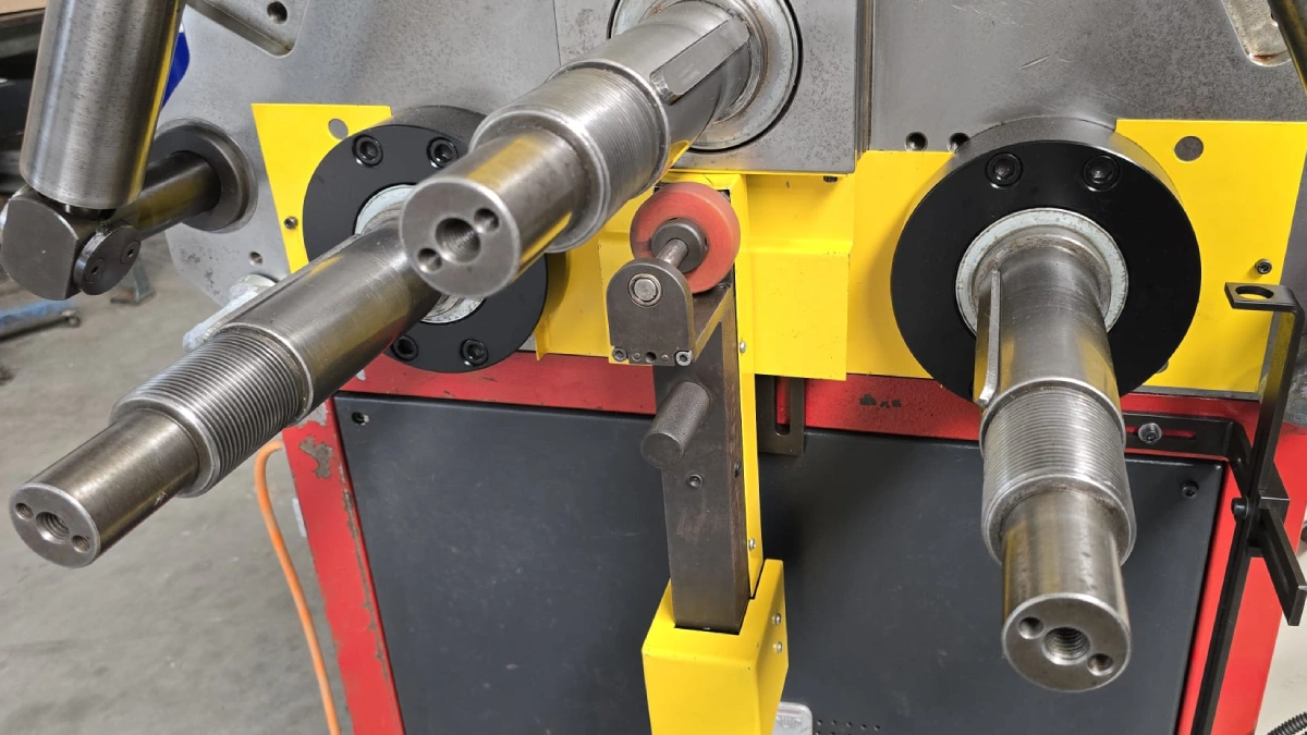 DELTA 60 3 galets CNC